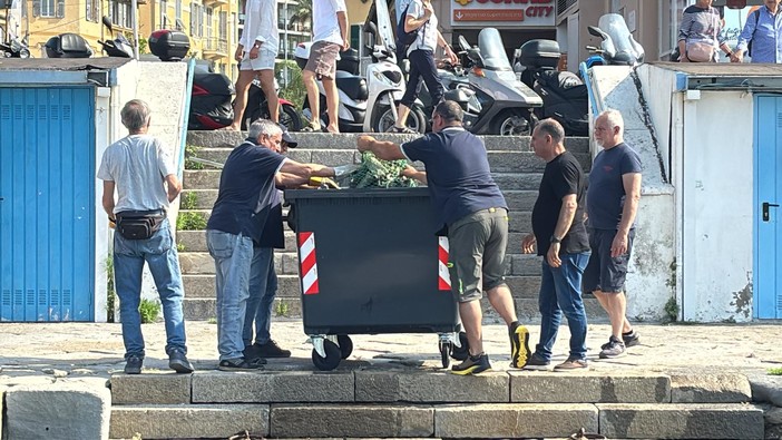 Pulizia dei fondali a Sanremo, Famija Sanremasca: "Grande sforzo di tutti, ma c'è ancora da fare"