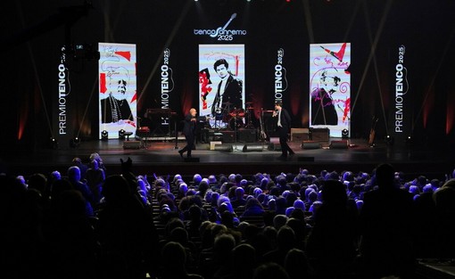 Sanremo: Premio Tenco 2025, record di presenze e un’edizione memorabile all’insegna della memoria Sanremo: Premio Tenco 2025, record di presenze e un’edizione memorabile all’insegna della memoria