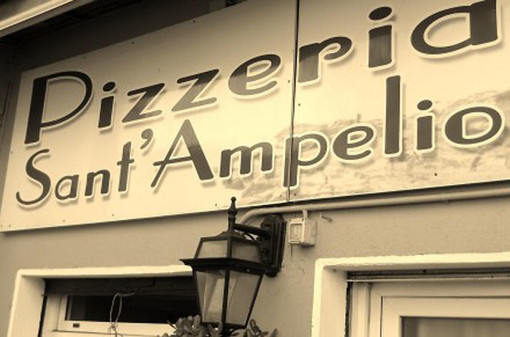 Alla Pizzeria Sant'Ampelio, prosegue con la Pizza 'La Chiesetta' la maratona delle pizze  che hanno partecipato al Campionato del Mondo