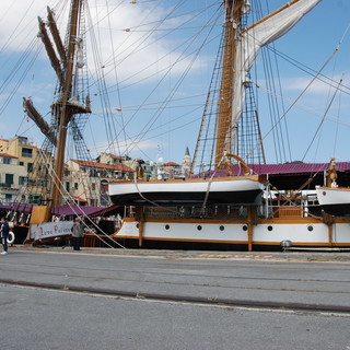 Per la Festa della Repubblica a Imperia in banchina Aicardi arriva la Palinuro