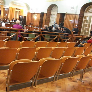 Sanremo: dopo l'invasione degli avvocati, in occasione della scorsa seduta, in consiglio comunale torna il deserto Sanremo: dopo l'invasione degli avvocati, in occasione della scorsa seduta, in consiglio comunale torna il deserto