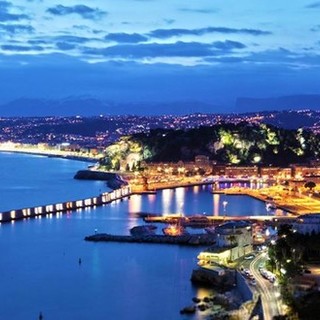 Montecarlo: mare grosso e 800 crocieristi costretti a terra, unica soluzione dormire allo stadio 'Louis II'