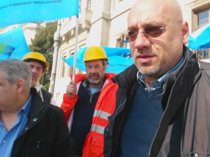 Imperia: rientrato lo sciopero degli operai del depuratore. Il vice Sindaco Zagarella: "A breve una soluzione" Imperia: rientrato lo sciopero degli operai del depuratore. Il vice Sindaco Zagarella: "A breve una soluzione"