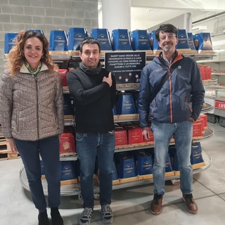 La solidarietà non viene mai a mancare all'Emporio solidale di Sanremo donati panettoni per le famiglie bisognose La solidarietà non viene mai a mancare all'Emporio solidale di Sanremo donati panettoni per le famiglie bisognose