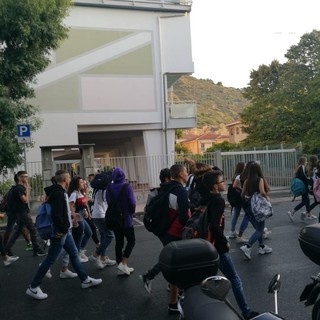A distanza ma presenti: il Liceo Aprosio di Ventimiglia si rivolge alle famiglie di alunni e alunne di terza media A distanza ma presenti: il Liceo Aprosio di Ventimiglia si rivolge alle famiglie di alunni e alunne di terza media