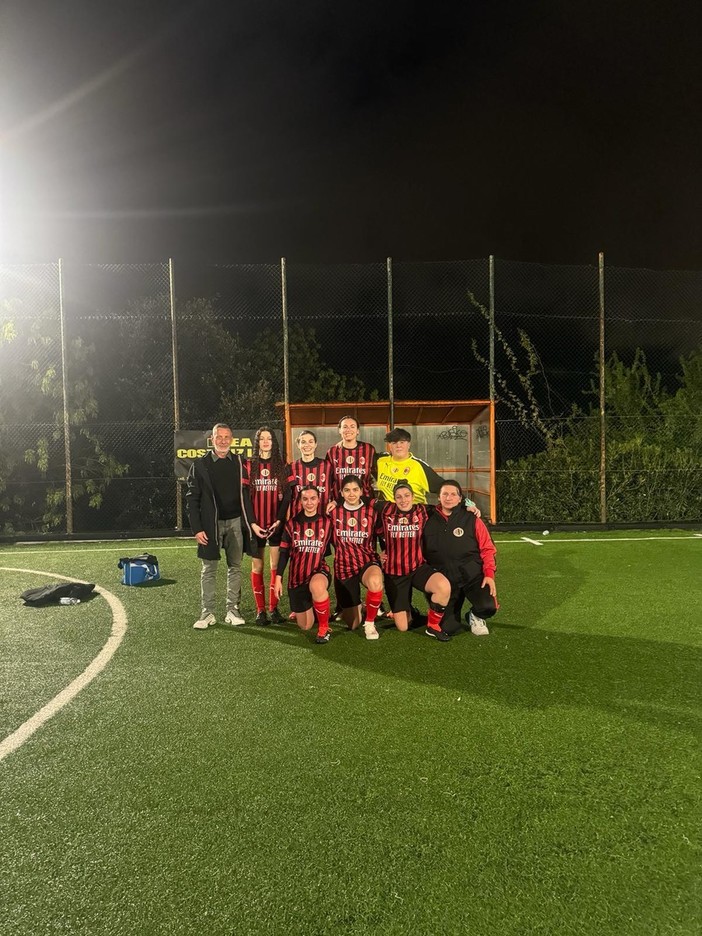 Calcio a 5 femminile, promozione in serie B per le ragazze della Polisportiva Vallecrosia Academy (Foto) Calcio a 5 femminile, promozione in serie B per le ragazze della Polisportiva Vallecrosia Academy (Foto)