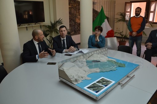 Ventimiglia: presentato il progetto del ‘Grimaldi Garden’, saranno realizzati un parco pubblico, una scuola botanica ed un parcheggio per i Giardini Hanbury (Foto e Video)