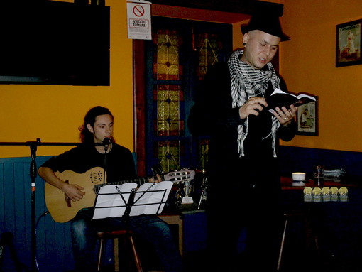 Serata di successo a Dronero per il poeta di Sanremo Paolo Isa Isaia Serata di successo a Dronero per il poeta di Sanremo Paolo Isa Isaia