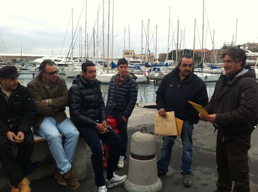 Pescatori sul piede di guerra contro le nuove regolamentazioni “Pronti a chiudere i battenti” Pescatori sul piede di guerra contro le nuove regolamentazioni “Pronti a chiudere i battenti”