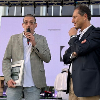 Diano Marina: grande commozione per consegna Premio Aromatica 2024 a Paolo Pellegrino (foto)