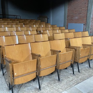 Imperia, le poltroncine del teatro delle Opere Parrocchiali non sono a norma Imperia, le poltroncine del teatro delle Opere Parrocchiali non sono a norma
