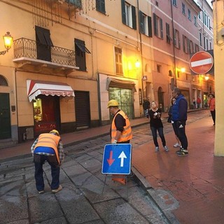 Imperia: sono scattati questa sera tra le polemiche i lavori di pedonalizzazione di via Cascione Imperia: sono scattati questa sera tra le polemiche i lavori di pedonalizzazione di via Cascione