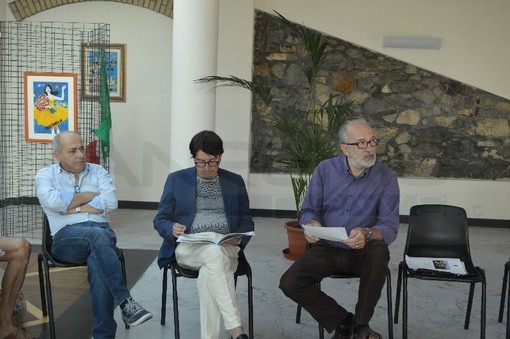 Ventimiglia: “Per saperne di più sul Bilancio del nostro Comune”, l'Assessore Faraldi presenta il rendiconto 2015 e preventivo 2016 Ventimiglia: “Per saperne di più sul Bilancio del nostro Comune”, l'Assessore Faraldi presenta il rendiconto 2015 e preventivo 2016