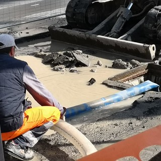 Imperia: perdita in piazza Nino Bixio, stop alla riparazione fino a lunedì. Amat "Situazione costantemente monitorata"