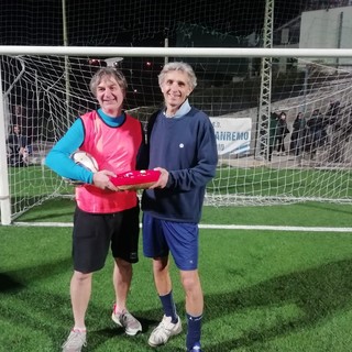 Partita di calcio per solidarietà a Sanremo: raccolti 300 euro per i centri ascolto (Foto)