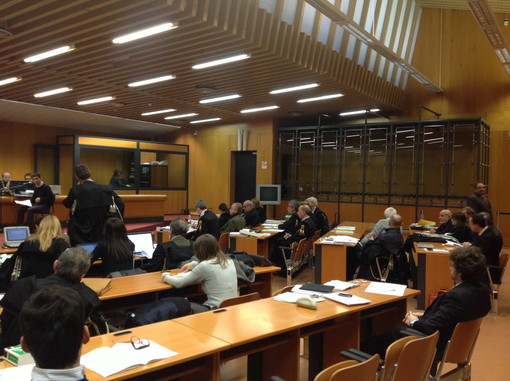 Nuova udienza ieri in tribunale a Torino per il processo per la presunta truffa sul porto di Imperia Nuova udienza ieri in tribunale a Torino per il processo per la presunta truffa sul porto di Imperia