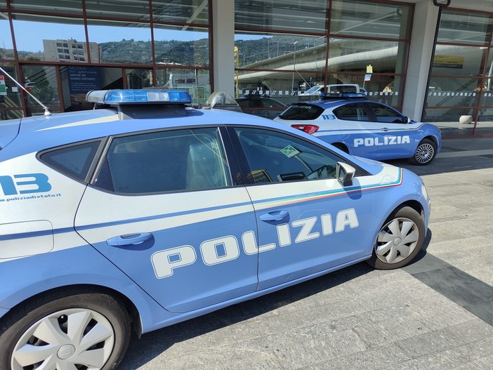 Imperia, rapiscono il figlio neonato dall'ospedale: la Polizia denuncia i due genitori nigeriani