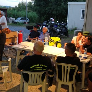 Cervo: maltempo e danni, protezione civile all'opera su una piccola frana in località Villa delle Rose Cervo: maltempo e danni, protezione civile all'opera su una piccola frana in località Villa delle Rose