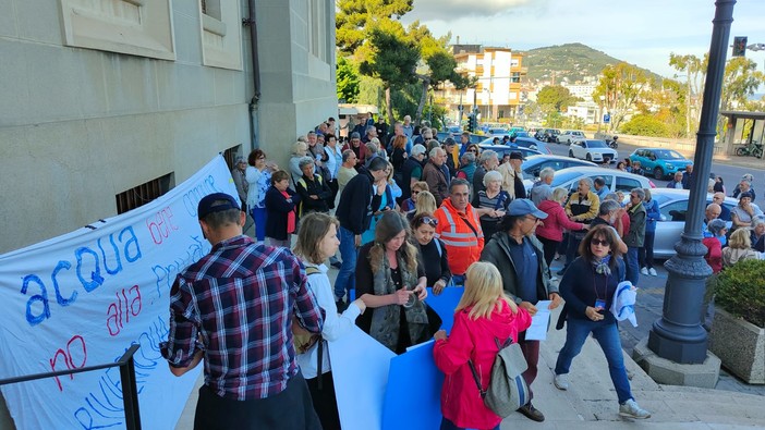 Imperia: acqua pubblica, martedì prossimo nuova manifestazione del Cimap davanti al Comune