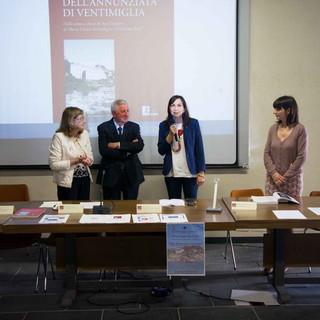 Grande successo per la presentazione del volume 'Il Forte dell'Annunziata di Ventimiglia'