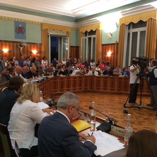 Sanremo: la minoranza chiede un Consiglio comunale monotematico sull'argomento rifiuti Sanremo: la minoranza chiede un Consiglio comunale monotematico sull'argomento rifiuti