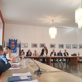 Bordighera, il Consiglio comunale torna in aula il 9 luglio: dalla surroga di due consiglieri al progetto dell'ex Bel Sit e La Punta