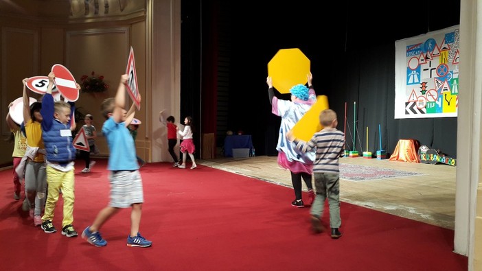 Sanremo: in due giorni al teatro del Casinò oltre 1600 bimbi hanno assistito allo spettacolo “Quanta fretta! Ma dove corri?”