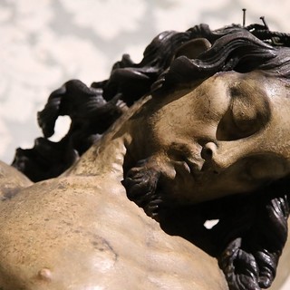 Bordighera: venerdì santo nel centro storico, torna la tradizionale suggestiva deposizione del Cristo dalla croce Bordighera: venerdì santo nel centro storico, torna la tradizionale suggestiva deposizione del Cristo dalla croce