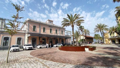 "Lions Day" a Bordighera, scatta il divieto di sosta in piazza Eroi della Libertà "Lions Day" a Bordighera, scatta il divieto di sosta in piazza Eroi della Libertà