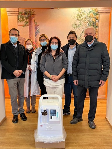 Il Rotary Sanremo dona un sofisticato strumento per rifornire di ossigeno i malati