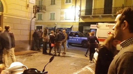 Ventimiglia: violenta lite in serata all'uscita di un locale. Intervento di polizia e Croce Rossa