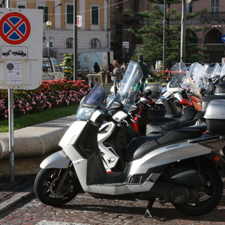 Sanremo: via ai lavori in piazza Colombo, fioccano le multe per i motorini. Nessuno ha rispettato il divieto