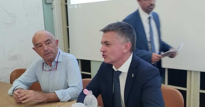 Il sindaco Mager e il vice Ministro nell'ultimo incontro del 26 giugno Il sindaco Mager e il vice Ministro nell'ultimo incontro del 26 giugno