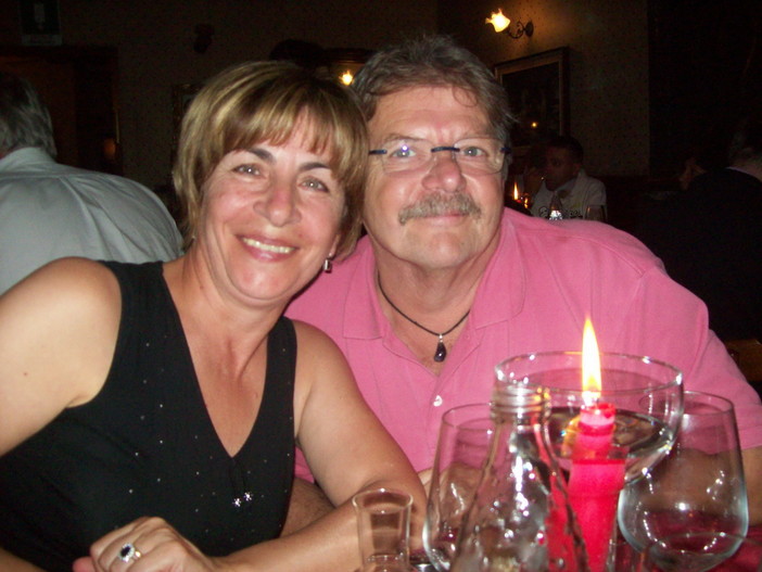 Sanremo: per raggiunti limiti d'età, Rosy e Roberto del Puerto Escondido salutano la loro clientela Sanremo: per raggiunti limiti d'età, Rosy e Roberto del Puerto Escondido salutano la loro clientela