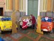 Le Fiat 500 portano il Natale a Dolceacqua: un raduno con presepi esposti nelle auto d'epoca (foto)