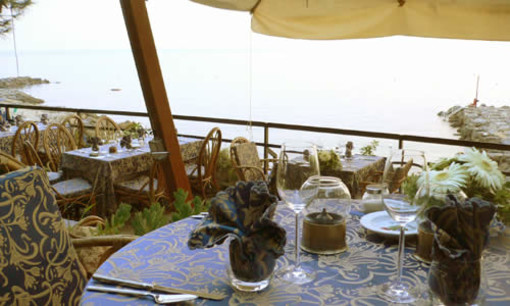 A Capo Mele un ristorante romantico e gestito con amore da un'intera famiglia