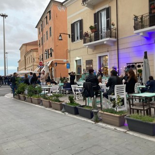 Covid-19, Costa (Noi con l’Italia): “Per i ristoranti in zona bianca nessun limite sui posti a sedere all’aperto" Covid-19, Costa (Noi con l’Italia): “Per i ristoranti in zona bianca nessun limite sui posti a sedere all’aperto"