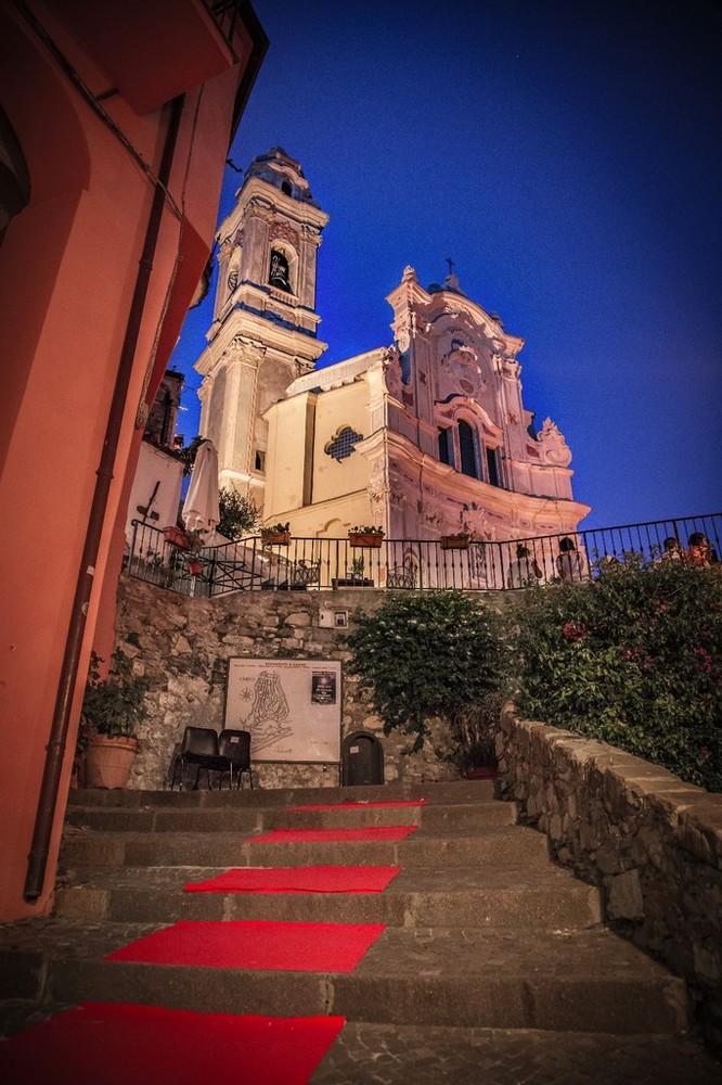 Regione: è terminata la campagna 'Red Carpet', una lettera ai 32 comuni per ringraziare ed annunciare novità per l'autunno Regione: è terminata la campagna 'Red Carpet', una lettera ai 32 comuni per ringraziare ed annunciare novità per l'autunno