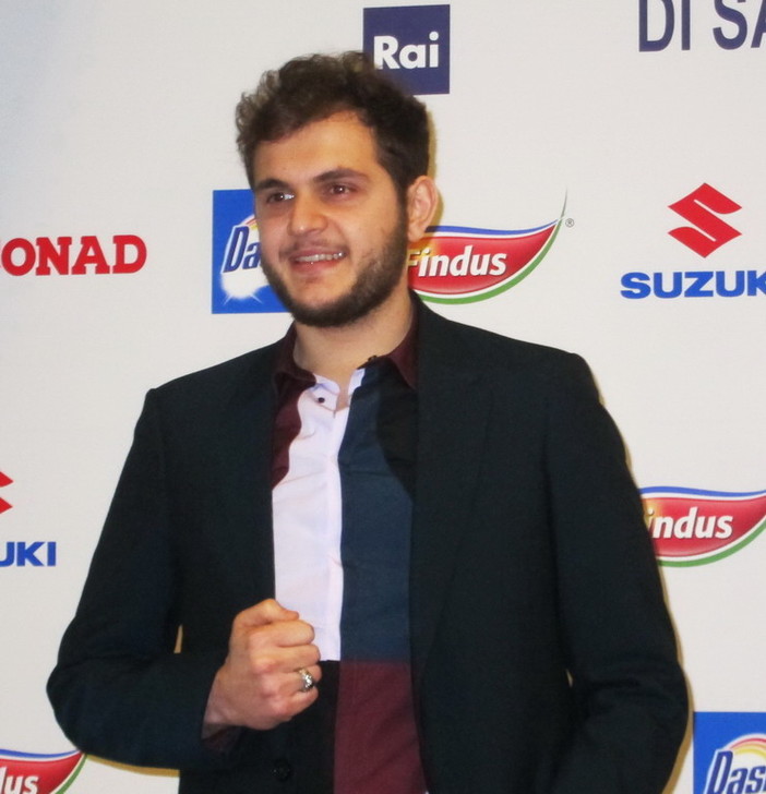 Festival di Sanremo: Renzo Rubino cantante da standing ovation, "Credo ci sia stata empatia" Festival di Sanremo: Renzo Rubino cantante da standing ovation, "Credo ci sia stata empatia"