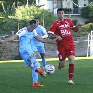 Sanremese Calcio, il centrocampista Roberto Maglione resta in biancoazzurro