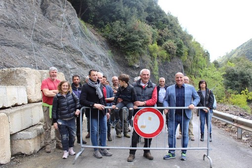 Molini di Triora: a 4 anni dalla frana riapre la SP21 Bis di Carpenosa, la cerimonia con le autorità (Foto e Video) Molini di Triora: a 4 anni dalla frana riapre la SP21 Bis di Carpenosa, la cerimonia con le autorità (Foto e Video)