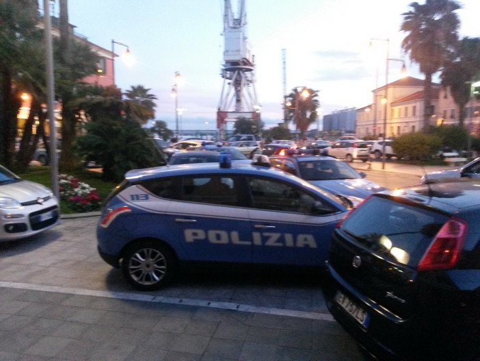Imperia: alla Biblioteca Lagorio, riunione tecnica di Polizia e Carabinieri sul tema sicurezza al Festival di Sanremo Imperia: alla Biblioteca Lagorio, riunione tecnica di Polizia e Carabinieri sul tema sicurezza al Festival di Sanremo