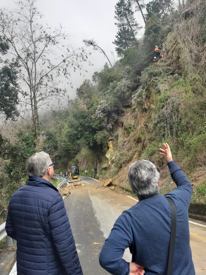Sanremo: sopralluogo del candidato sindaco Gianni Rolando alla frana di San Romolo