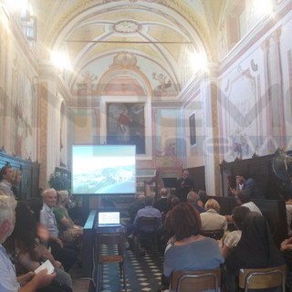 Dolcedo: presentato questo pomeriggio il restauro degli interni dell'oratorio di San Carlo Borromeo Dolcedo: presentato questo pomeriggio il restauro degli interni dell'oratorio di San Carlo Borromeo