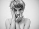 Diano Marina: il fotografo Riccardo Bandiera dopo aver esposto a New York partecipa alla mostra dedicata alla modella androgina Vincent Littlehat Diano Marina: il fotografo Riccardo Bandiera dopo aver esposto a New York partecipa alla mostra dedicata alla modella androgina Vincent Littlehat