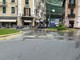 Ventimiglia: grosso tubo si rompe e solleva pezzo di asfalto in largo Torino (foto)