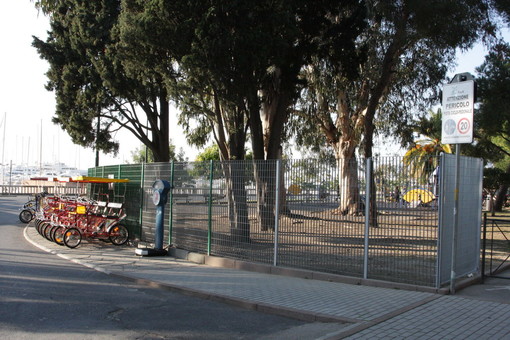 Sanremo: terminati i lavori per la nuova recinzione del parco giochi in zona Sud-Est