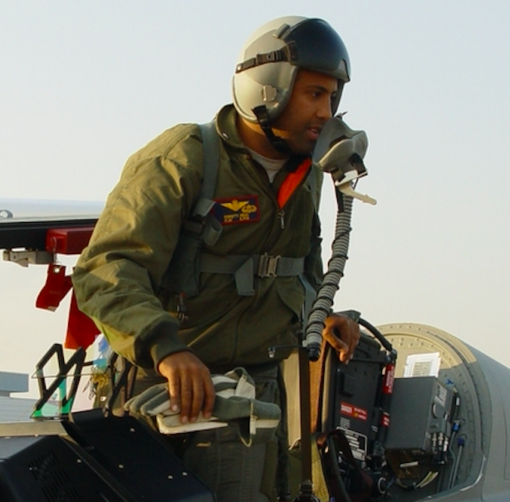 #In&amp;Out: da Santo Stefano al Mare alle missioni umanitarie in Africa, Medio Oriente ed Ex Jugoslavia. Remo Ferretti e la sua vita in Aeronautica Militare