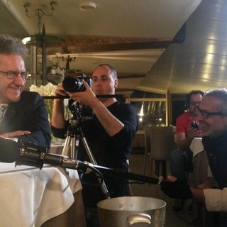 Anche il ristorante dell'Hotel Le Rocce del Capo set del film benefico "...come una rosa nell'armadio": scopri come raccogliere i fondi per l'educazione dei ragazzi della parrocchia di San Siro Anche il ristorante dell'Hotel Le Rocce del Capo set del film benefico "...come una rosa nell'armadio": scopri come raccogliere i fondi per l'educazione dei ragazzi della parrocchia di San Siro