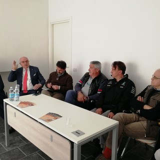 Crisi idrica nel Golfo Dianese, oggi la riunione con Confcommercio. Chiappori e Pilati all'attacco: "Nuovo tubo su vecchia ferrovia", il sindaco "Bypass dall'andorese" Crisi idrica nel Golfo Dianese, oggi la riunione con Confcommercio. Chiappori e Pilati all'attacco: "Nuovo tubo su vecchia ferrovia", il sindaco "Bypass dall'andorese"